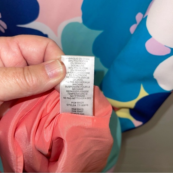 Trina Turk Floral Split Neck Shift  Dress Womens Size 10 - Picture 4 of 5